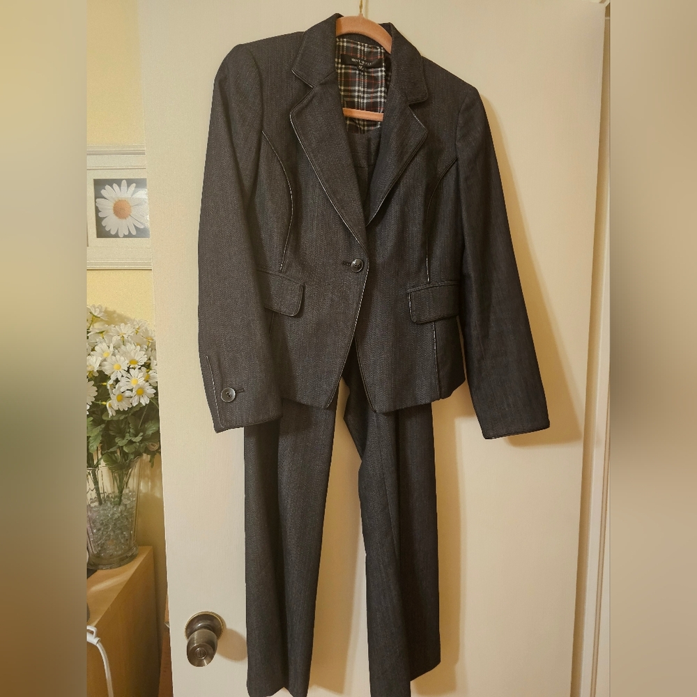 2 Piece Black Denim Like Nine West Suit -- Size 8p